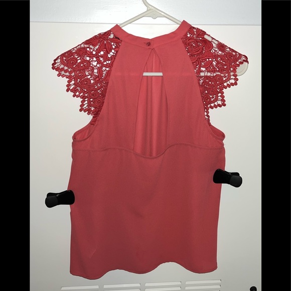 Pink shirt with lace sleeves 💕 - Picture 2 of 5